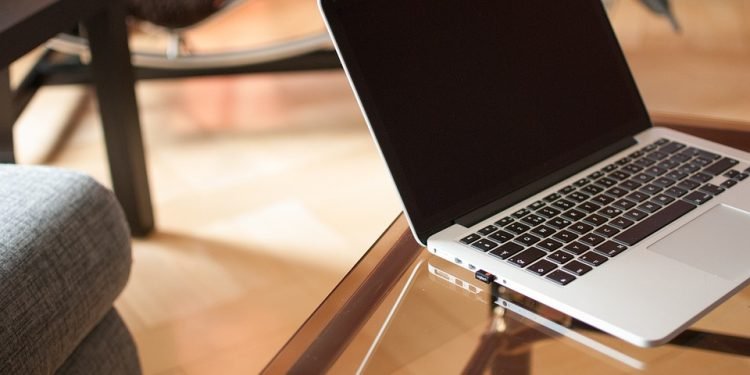 Unplugging Bliss: Essential Tips for a Successful Digital Detox